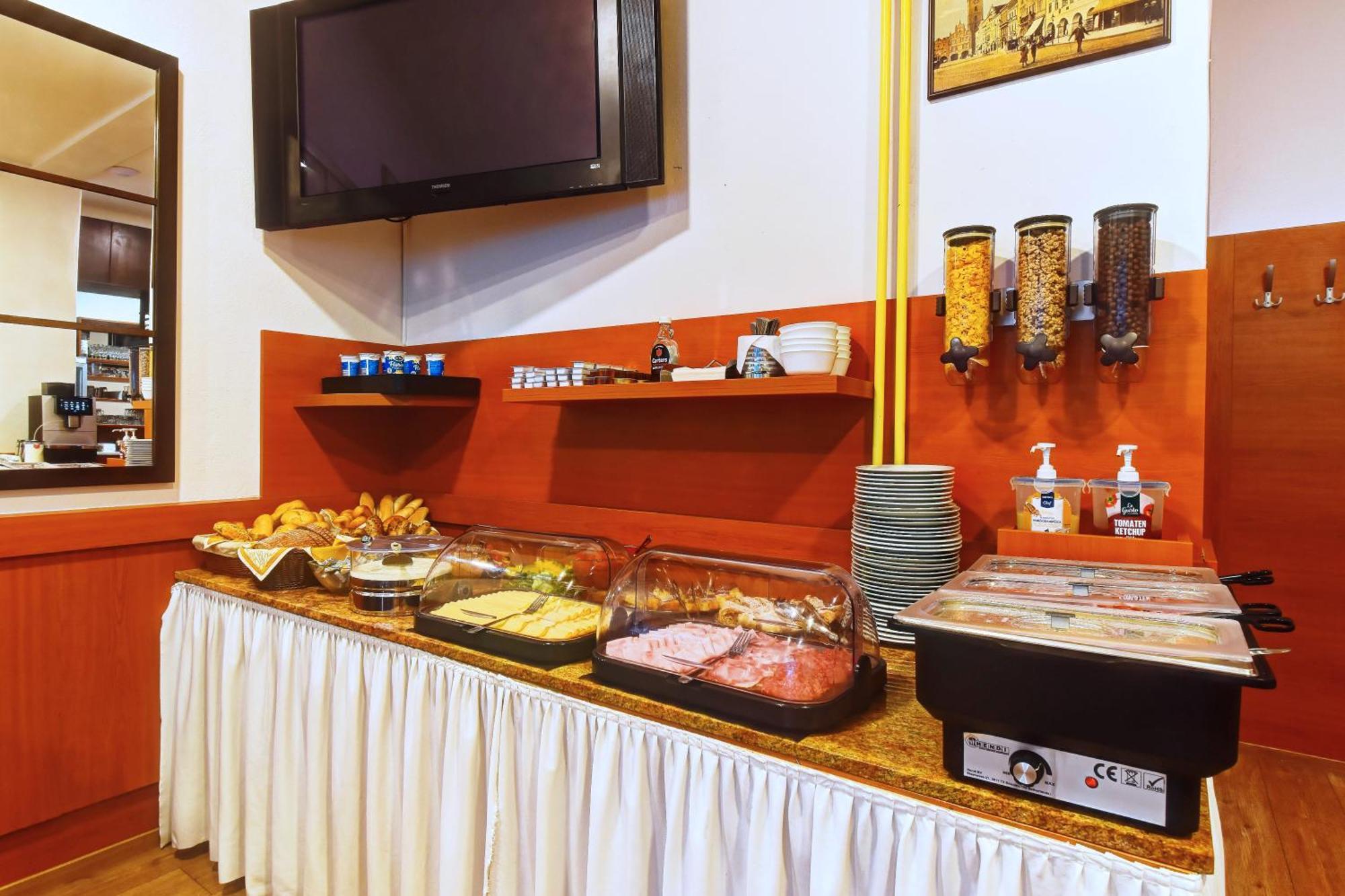 Hotel Adler Ceske Budejovice Extérieur photo
