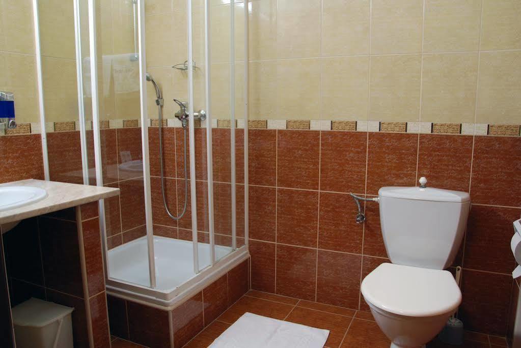 Hotel Adler Ceske Budejovice Extérieur photo