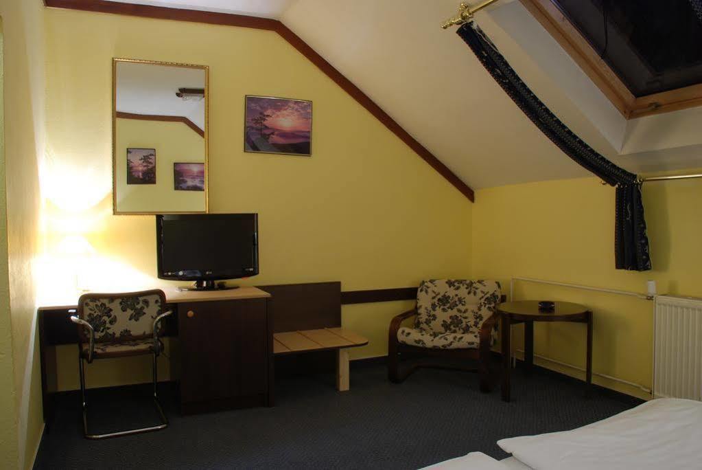 Hotel Adler Ceske Budejovice Extérieur photo